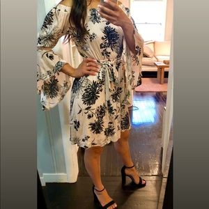 Bell sleeve floral dress with belt